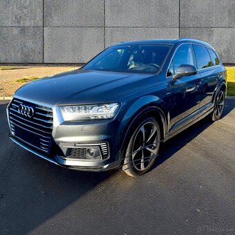 Etron Audi Q7 rv2017 374Ps 700Nm 0-100 5.7sec spotřeba 6l - 2