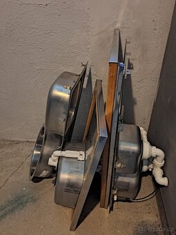 Nabízím nerezový dřez - 2