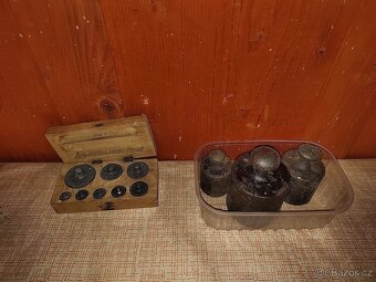 Prvorepubliková váha Aero 5 - 2