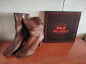 Hnědé kožené kozačky John Garfield vel. 40 - 2