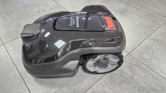 Robotická sekačka Husqvarna 305 Mark II - 2