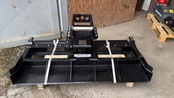 Rovnací rám s rotátorem na bagr - 2