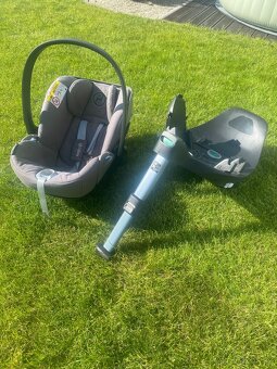 Autosedačka cloud Z i-size + otočný isofix + adaptéry - 2