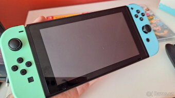 Nintendo Switch v2 (Animal Crossing Edition) + 3 hry - 2