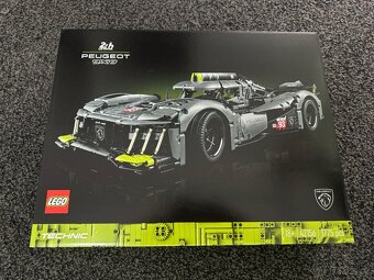 LEGO® Technic 42156 PEUGEOT 9X8 24H Le Mans Hybrid Hypercar - 2