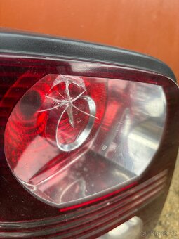 Vw touran 1t2 levé zadní světlo. - 2