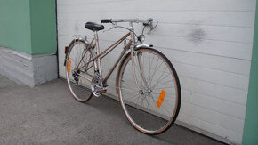 Peugeot, 1984, krásný originál, "šampaň" perleť - 2