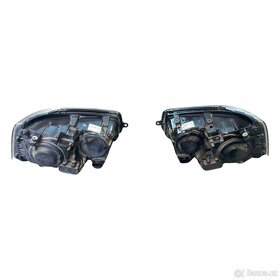 Levý a pravý halogen 7E1941015H 7E1941016H VW Transporter T5 - 2