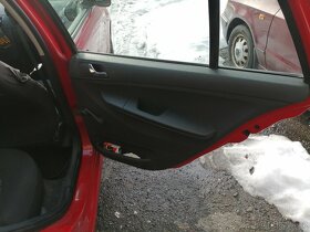 Prodám tapec. zadních dveří Škoda Fabia 1 combi - 2