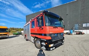 Hasičské vozidlo, Mercedes Actros 1831, 2000 l vody - 2