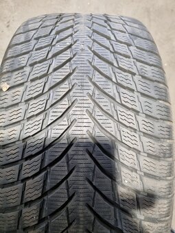 Zimní pneu 255/40R20 Nokian - 2
