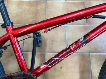 BMX kolo Mongoose Legion kola 20" rám 20" - 2