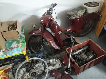 Jawa 555 pionýr / Kozí dech / Stadion S11 / moped - 2