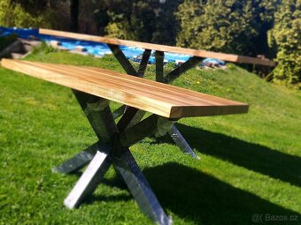 Ořechový konferenční stolek - 2