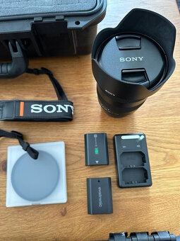 Fotoaparát Sony Alpha 7 IV + objektiv a sada příslušenství - 2