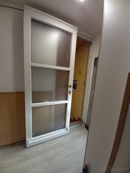 Plastové dveře +okno - 2