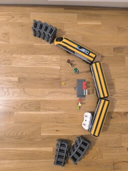 LEGO City osobní vlak 60197 – kompletní sada, výborný stav - 2