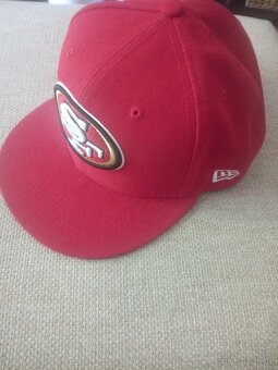 Červená kšiltovka New Era vel.7 1/2, , - 2