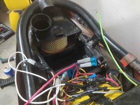 ČZ 125/488 (175/487) - záslepka filtr box baterka - 2