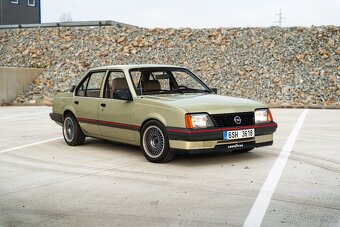 Opel Ascona C 2.0, nová STK - 2