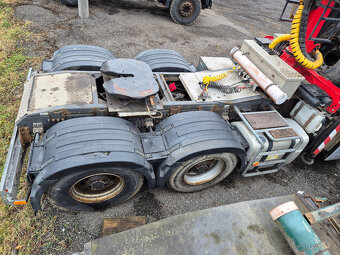 Volvo 6x4 tahač - 2