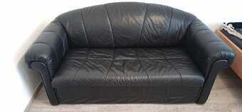 Kožená, rozkládací dvou sedačka - 2