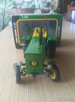 KOVAP John Deere 3120 - Kultovní plechový traktor - NOVÝ - 2
