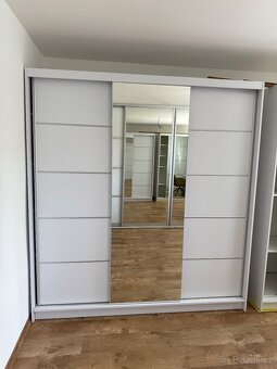 Šatní skříň 201cm - 2