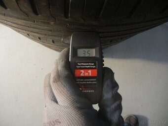 Letní pneu Continental 215/55R17 - 2