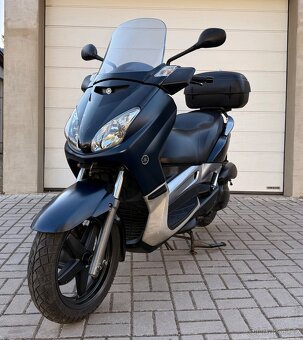 Yamaha Xmax 125i, cz doklady . jede velice hezky - 2