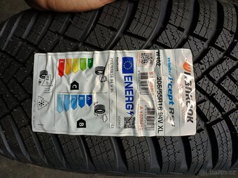 Zimní pneu Hankook Winter icept RS3 205/55R16 - 2