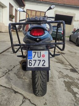 BMW F 650 CS - 2