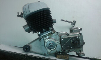 motor čz 175 předvállečná - 2