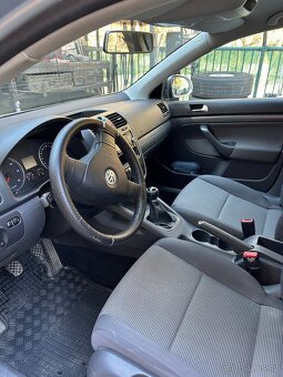 Volkswagen Golf 5 hatchback - 2