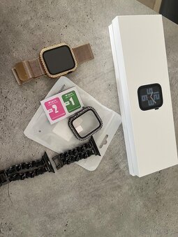Apple Watch SE hodinky 44mm - 2