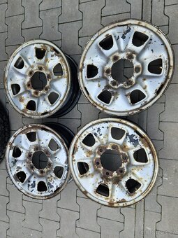 Toyota Hilux plechové disky - 2
