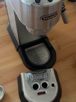 Kávovar Delonghi Dedica EC 685.M - 2