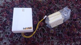 univerzální bezdrátový UC-200 (JABLOTRON) + ovladače - 2