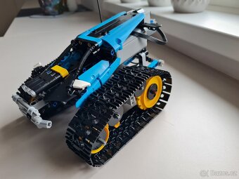 Lego Technic 42095 pásová bugina - 2
