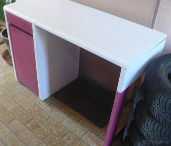 Dětský psací stůl - 2
