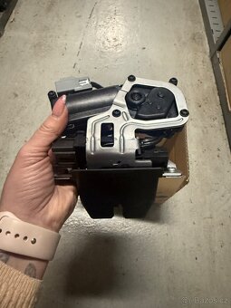 Zámek kufru Ford Kuga 2012-2020 - 2