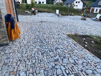 Pokladka žulove dlažby - 2