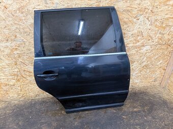 PRAVÉ ZADNÍ DVEŘE VW PASSAT B5.5 - 2
