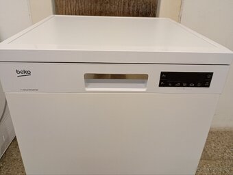 Myčka nádobí Beko - 2