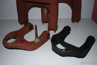 Avia A15 - A31T - nová ramena přední nápravy - 2