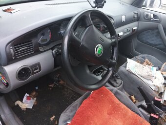 Škoda Octavia 1.8 20v - 2