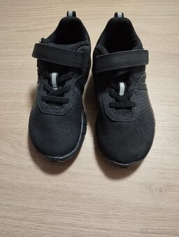 Tenisky velikost 26 - 2