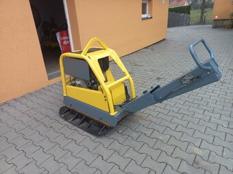 Vibrační deska Husqvarna, Dynapac LG500. - 2