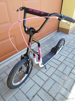 Dívčí koloběžka Arcore Shorty - 2