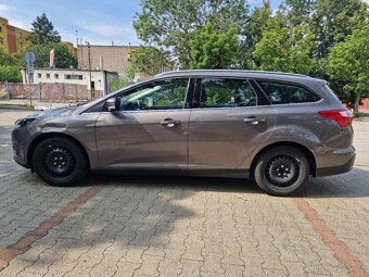 Prodám Ford Focus Combi 1.6Ti-VCT (2012) – na opravu nebo ND - 2